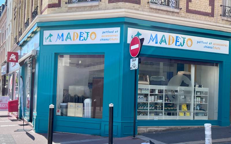 Peinture de devanture de magasin au Havre
